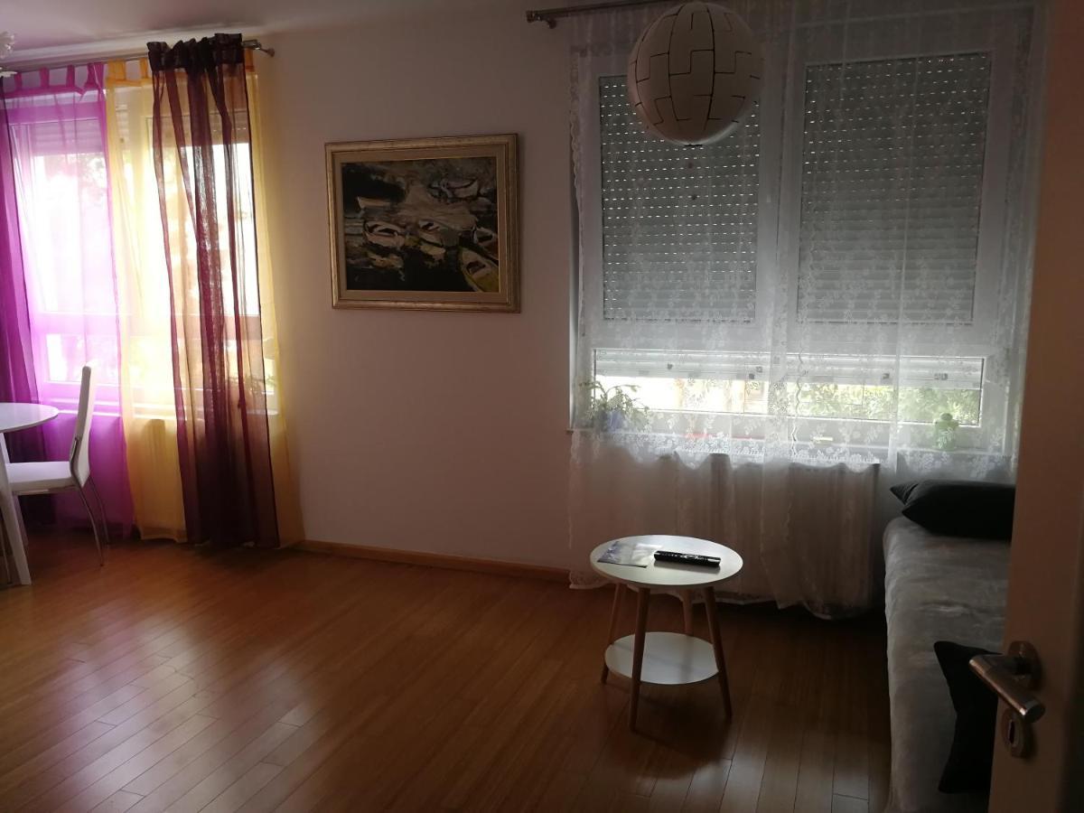 Iver Apartman Sesvete Buitenkant foto